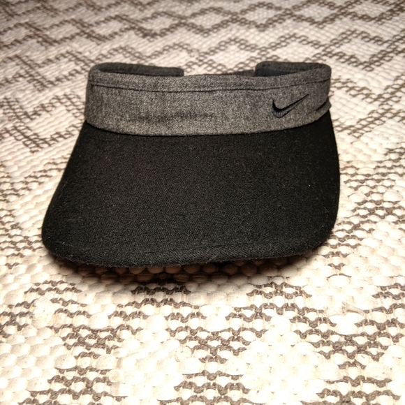Nike golf visor